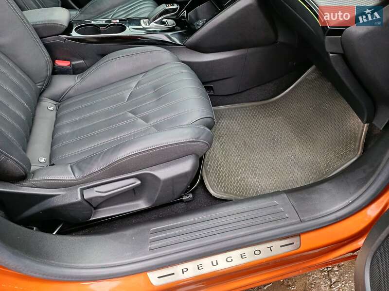 Внедорожник / Кроссовер Peugeot e-2008 2020 в Дубно