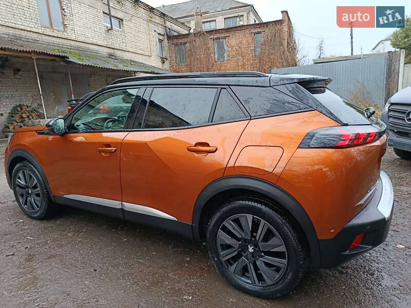 Внедорожник / Кроссовер Peugeot e-2008 2020 в Дубно