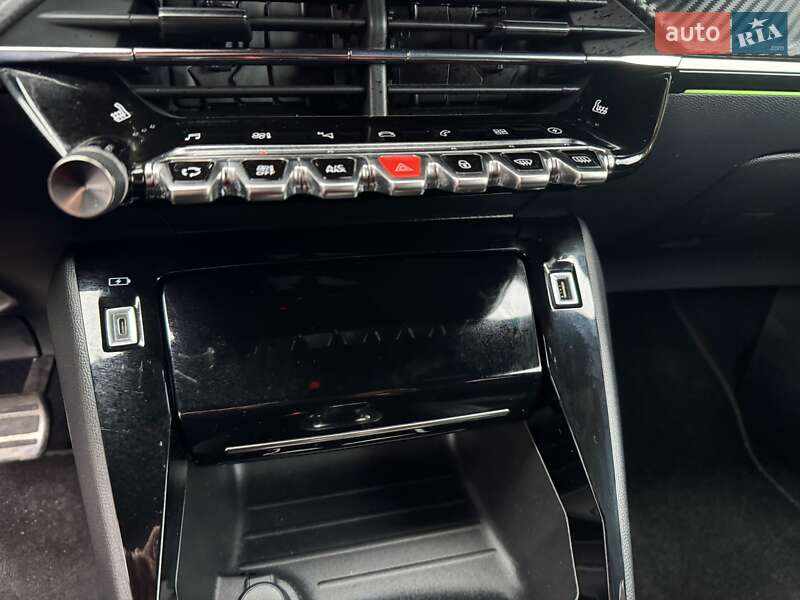 Внедорожник / Кроссовер Peugeot e-2008 2020 в Дрогобыче