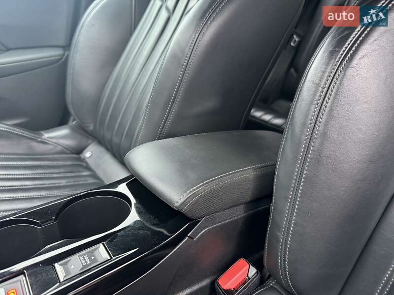 Внедорожник / Кроссовер Peugeot e-2008 2020 в Дрогобыче