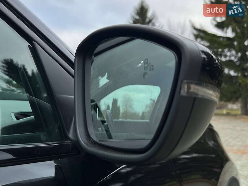 Внедорожник / Кроссовер Peugeot e-2008 2022 в Ровно