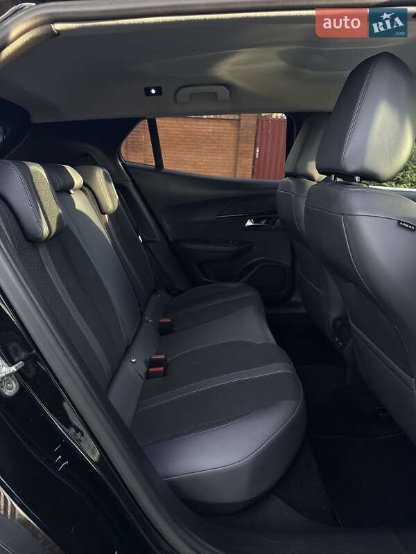 Позашляховик / Кросовер Peugeot e-2008 2020 в Львові