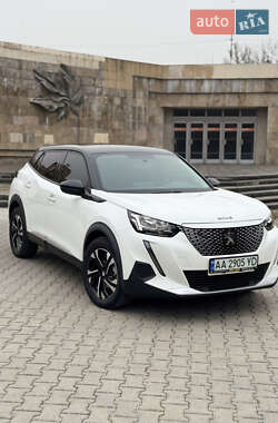 Внедорожник / Кроссовер Peugeot e-2008 2020 в Киеве