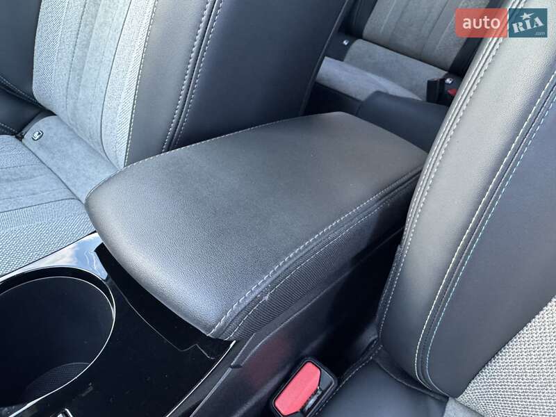 Позашляховик / Кросовер Peugeot e-2008 2020 в Дрогобичі фото 64 Позашляховик / Кросовер Peugeot e-2008 2020 в Дрогобичі