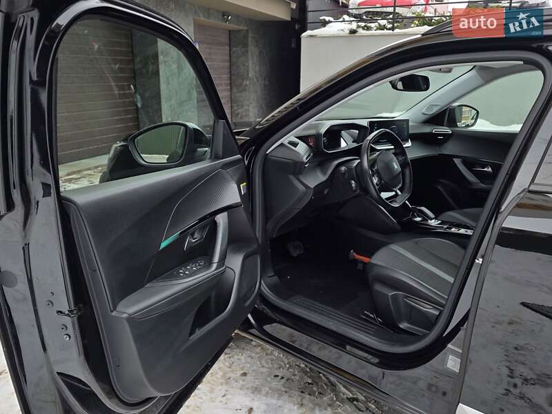 Внедорожник / Кроссовер Peugeot e-2008 2020 в Тернополе