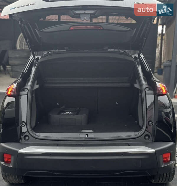 Позашляховик / Кросовер Peugeot e-2008 2020 в Луцьку