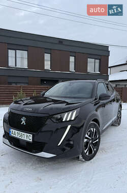 Внедорожник / Кроссовер Peugeot e-2008 2020 в Киеве