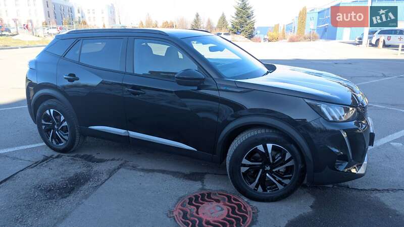 Внедорожник / Кроссовер Peugeot e-2008 2022 в Львове