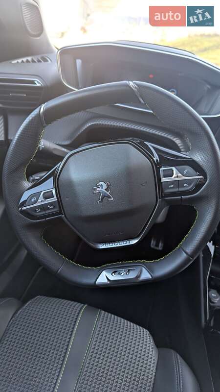 Внедорожник / Кроссовер Peugeot e-2008 2022 в Львове