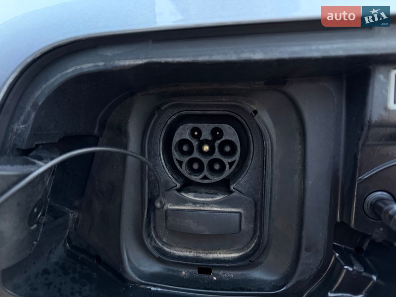 Внедорожник / Кроссовер Peugeot e-2008 2020 в Луцке