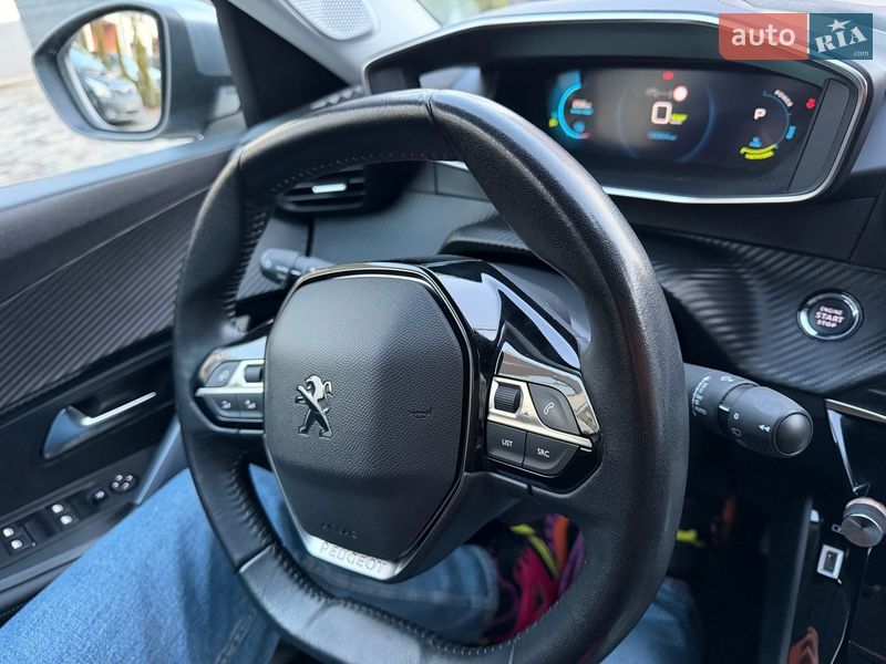 Внедорожник / Кроссовер Peugeot e-2008 2020 в Луцке