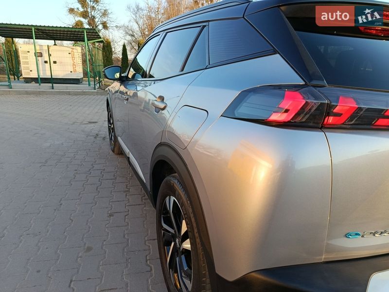 Внедорожник / Кроссовер Peugeot e-2008 2020 в Дубно