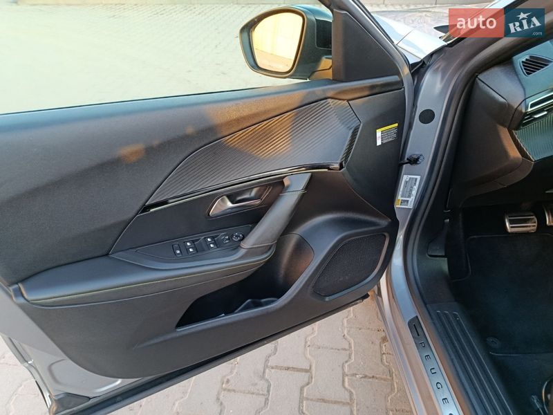 Внедорожник / Кроссовер Peugeot e-2008 2020 в Дубно