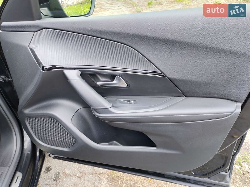 Внедорожник / Кроссовер Peugeot e-2008 2020 в Софиевской Борщаговке фото 13 Внедорожник / Кроссовер Peugeot e-2008 2020 в Софиевской Борщаговке