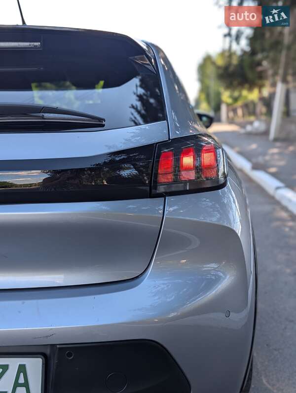 Хэтчбек Peugeot e-208 2021 в Немирове