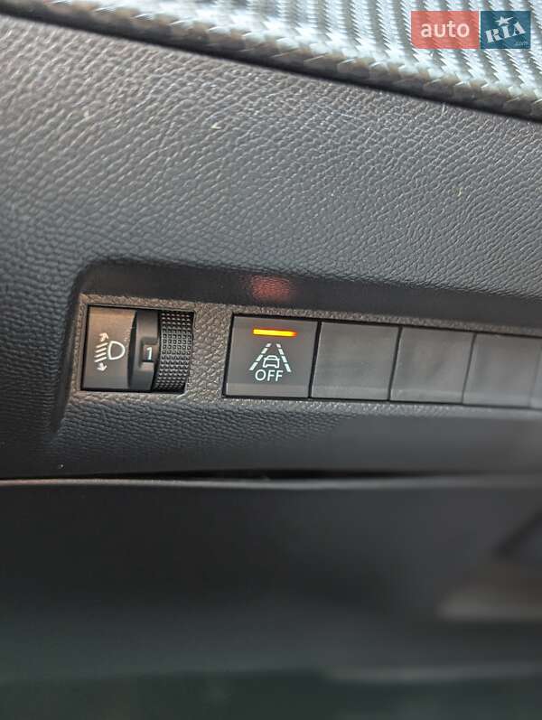 Хэтчбек Peugeot e-208 2021 в Немирове