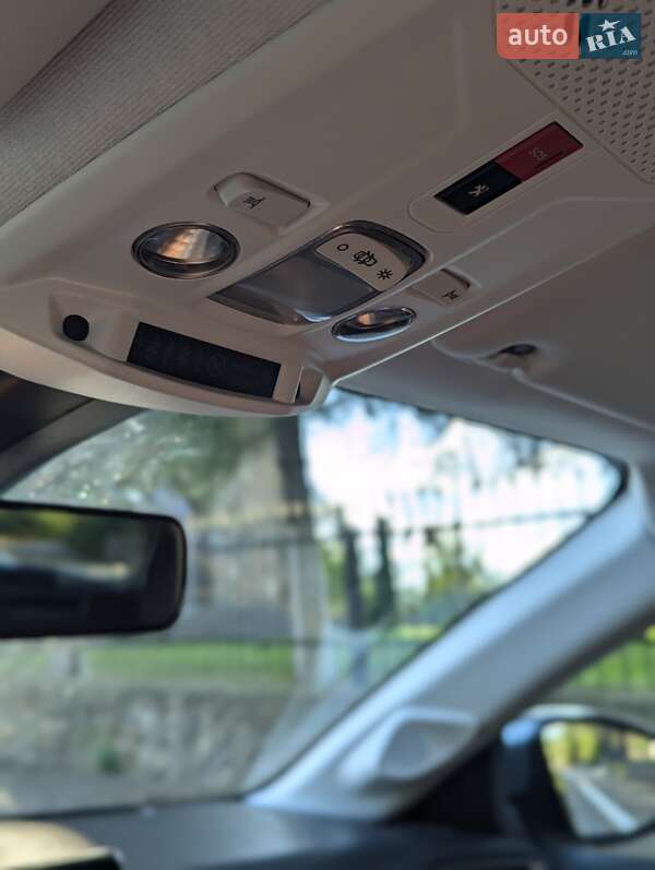 Хэтчбек Peugeot e-208 2021 в Немирове