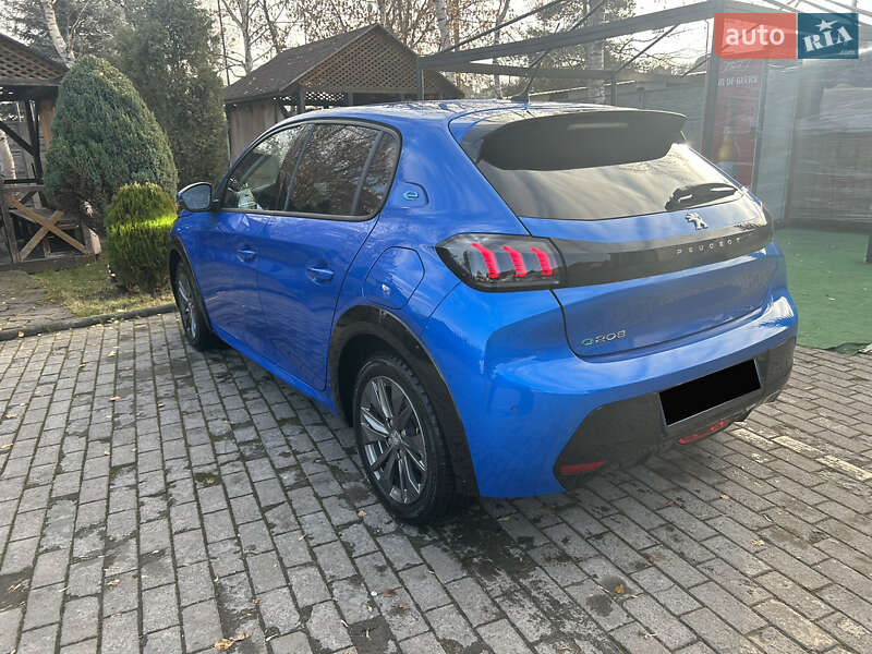 Хэтчбек Peugeot e-208 2021 в Львове