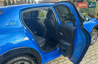 Хэтчбек Peugeot e-208 2021 в 
