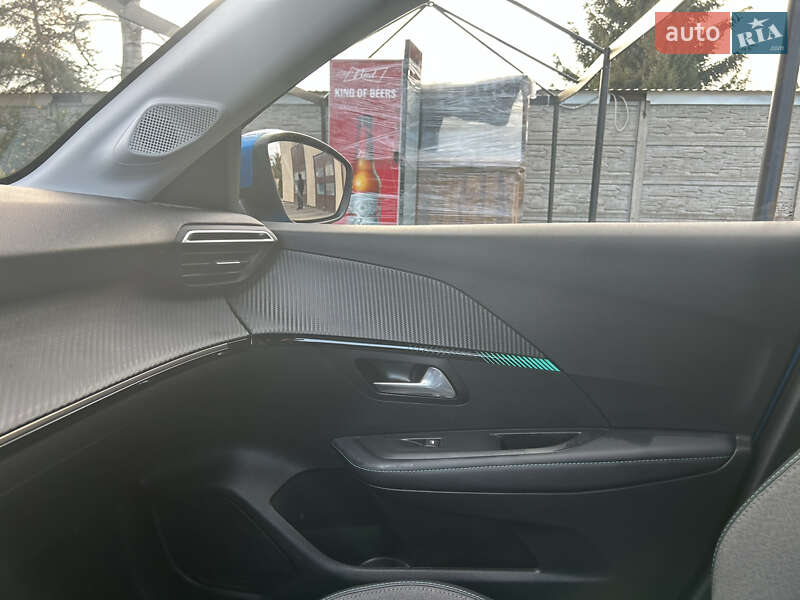 Хэтчбек Peugeot e-208 2021 в Львове