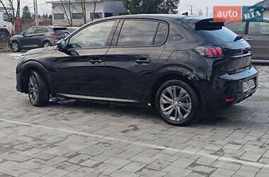 Хетчбек Peugeot e-208 2022 в Первомайську