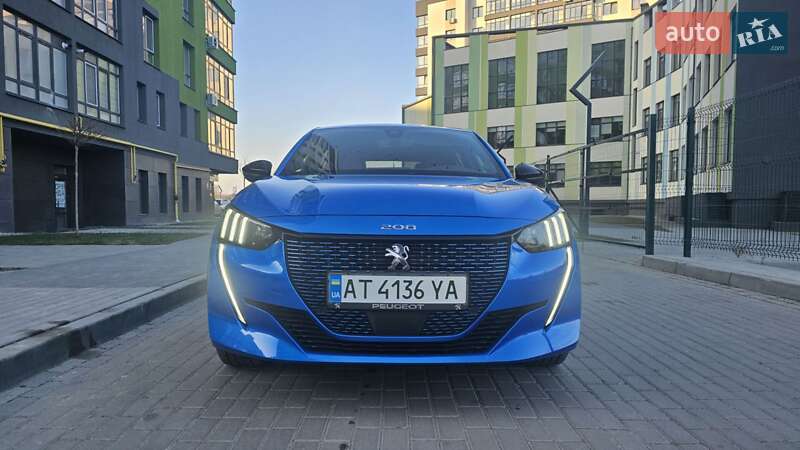 Хэтчбек Peugeot e-208 2021 в Ивано-Франковске