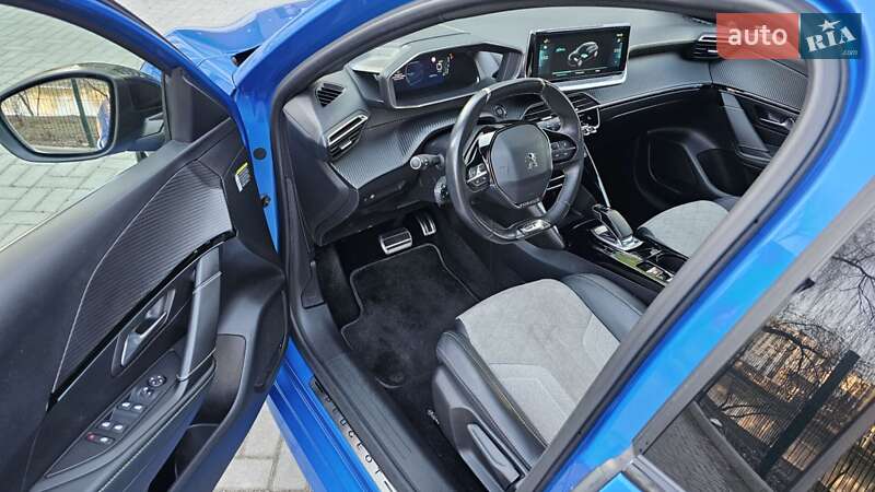 Хэтчбек Peugeot e-208 2021 в Ивано-Франковске