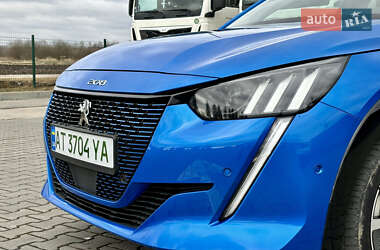 Хэтчбек Peugeot e-208 2021 в 