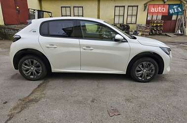 Хэтчбек Peugeot e-208 2021 в 