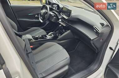 Хэтчбек Peugeot e-208 2021 в 