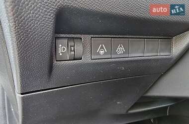Хэтчбек Peugeot e-208 2021 в 