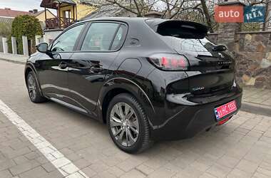 Хэтчбек Peugeot e-208 2021 в 
