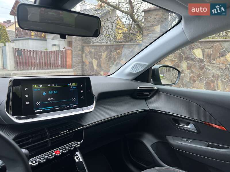 Хэтчбек Peugeot e-208 2021 в Львове