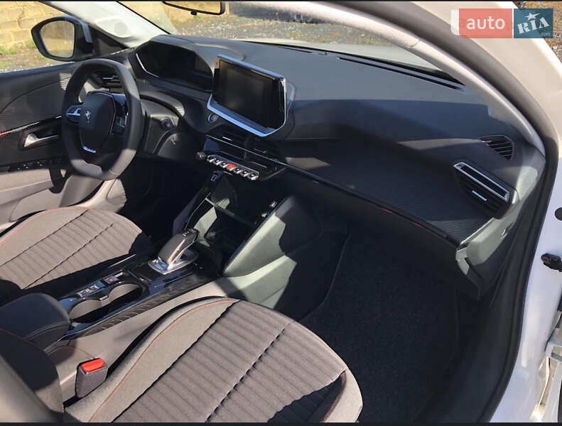 Хетчбек Peugeot e-208 2021 в Дніпрі
