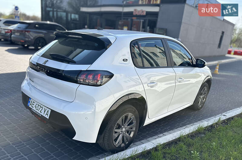 Хетчбек Peugeot e-208 2021 в Дніпрі