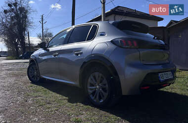 Хэтчбек Peugeot e-208 2022 в 