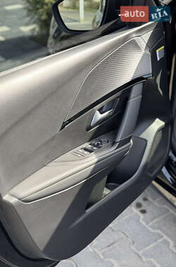 Хетчбек Peugeot e-208 2022 в 
