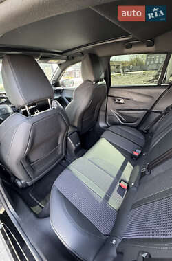 Хетчбек Peugeot e-208 2022 в 