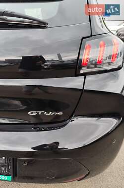 Хэтчбек Peugeot e-208 2020 в 