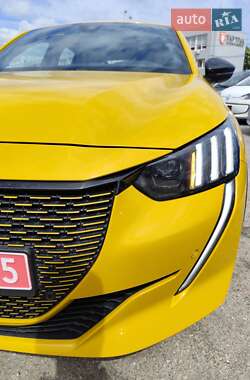 Хэтчбек Peugeot e-208 2021 в 