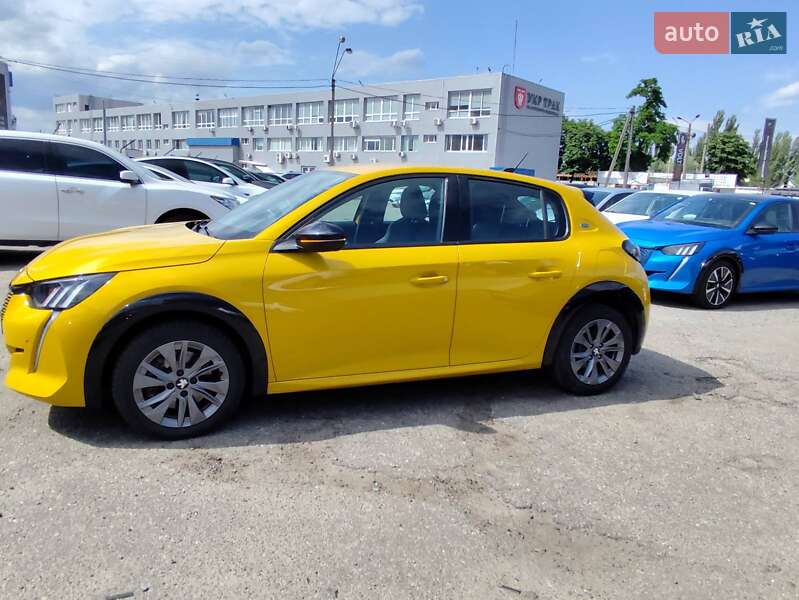Хетчбек Peugeot e-208 2019 в Києві