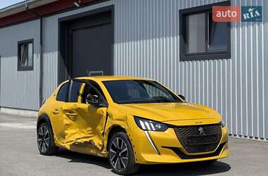 Хэтчбек Peugeot e-208 2022 в 