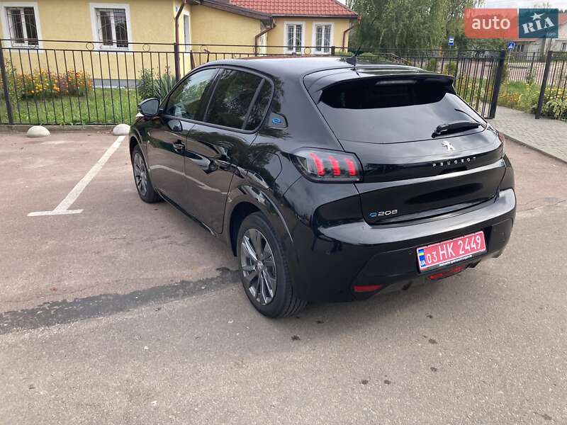 Peugeot e-208 2023