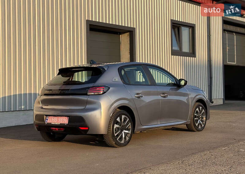 Хетчбек Peugeot e-208 2024 в Києві