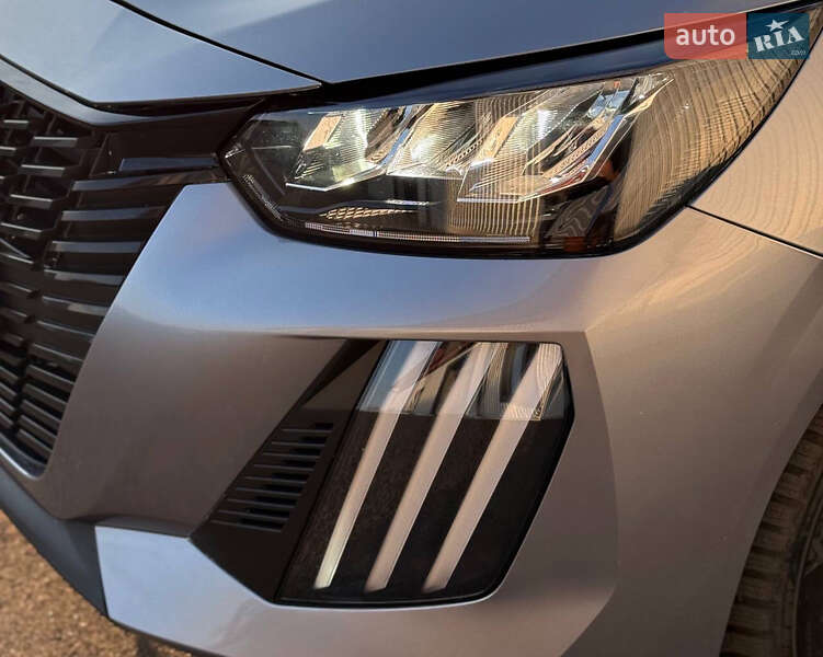 Хетчбек Peugeot e-208 2024 в Києві