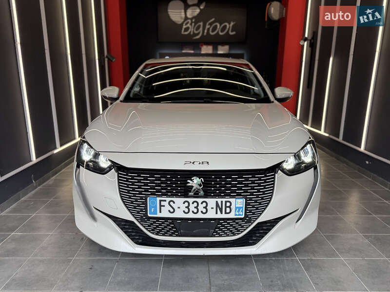 Peugeot e-208 2020