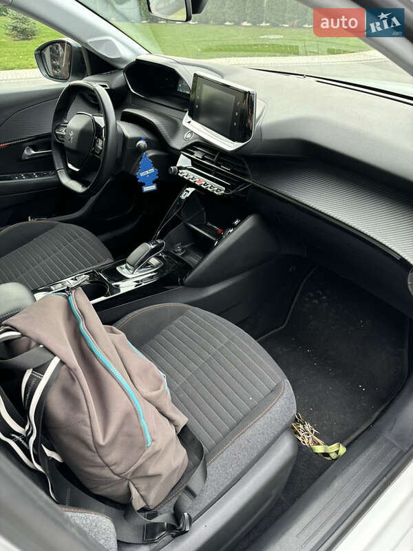 Хэтчбек Peugeot e-208 2021 в Тернополе фото 19 Хэтчбек Peugeot e-208 2021 в Тернополе