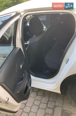 Хэтчбек Peugeot e-208 2021 в 