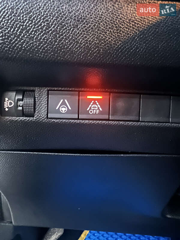 Хэтчбек Peugeot e-208 2021 в Лозовой