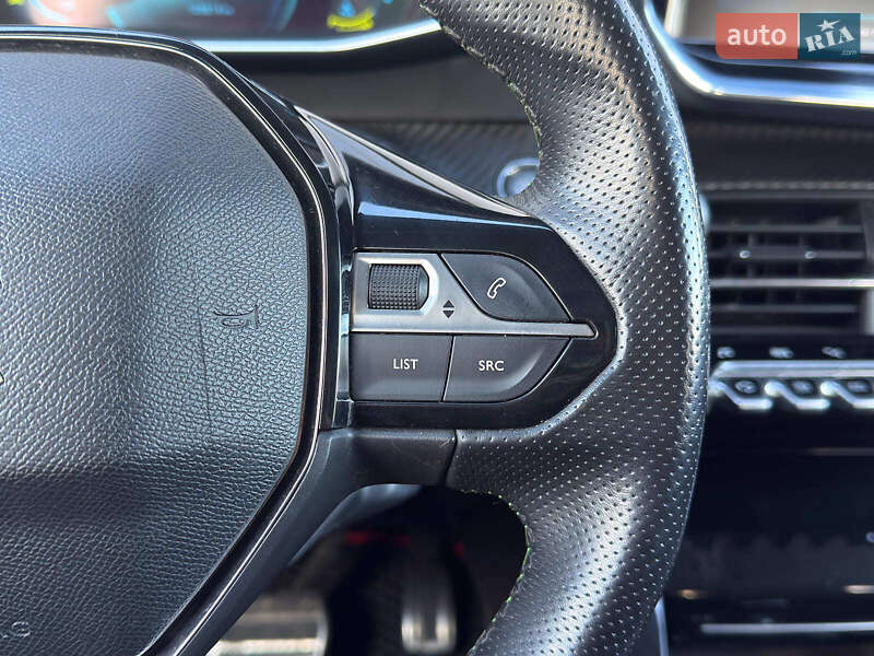 Хэтчбек Peugeot e-208 2019 в Львове